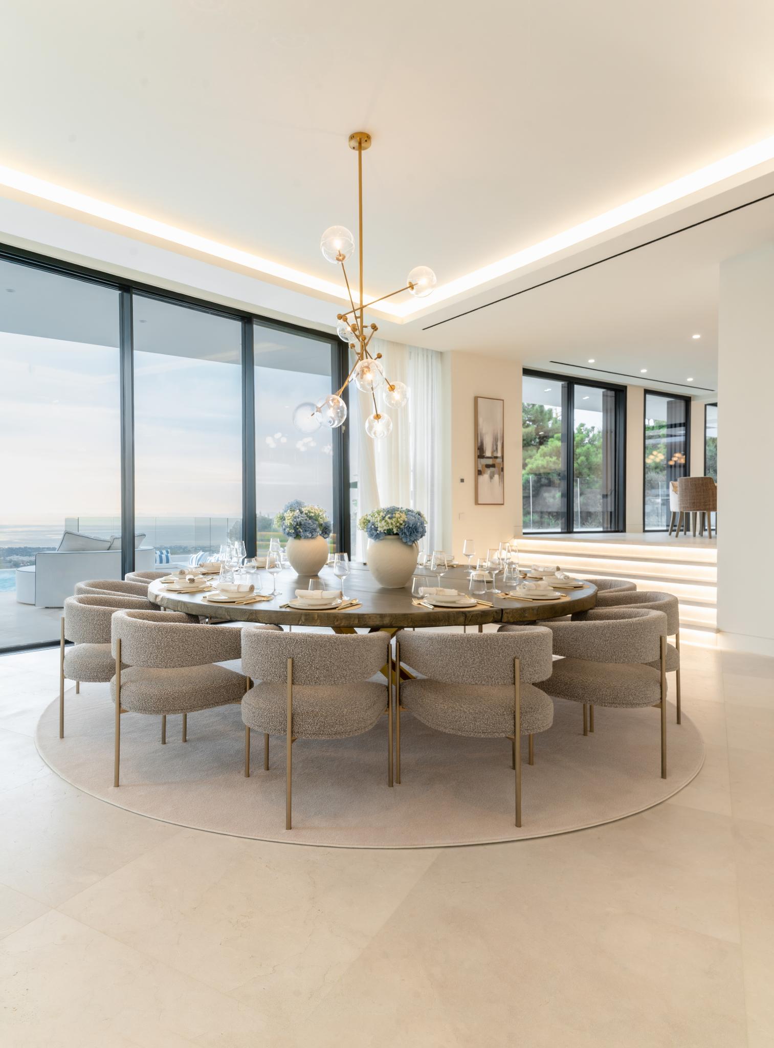 15 Bedroom Villa for Sale in Benahavís