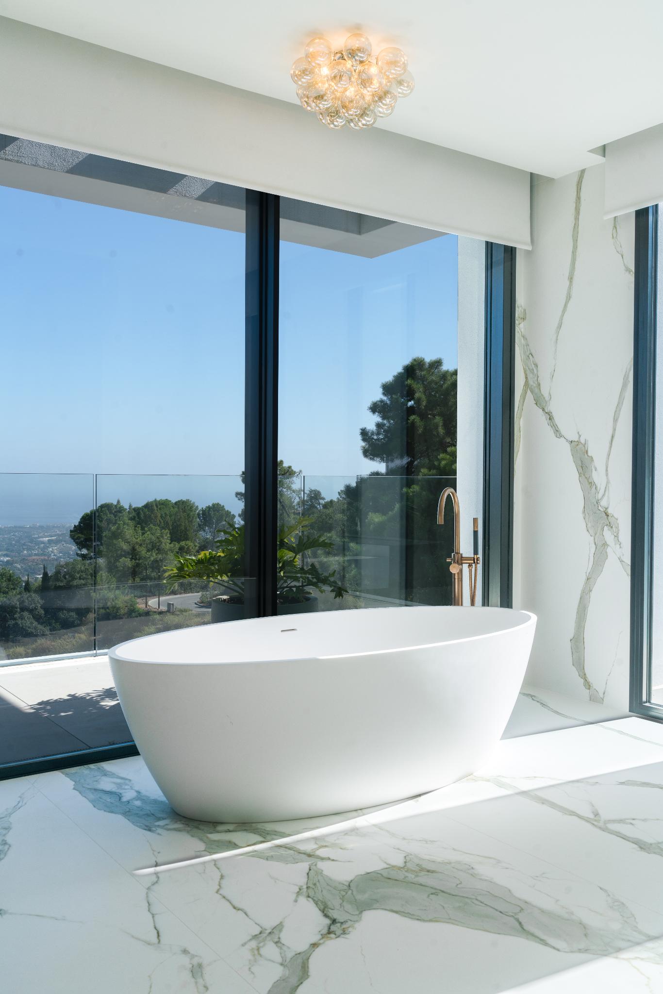 15 Bedroom Villa for Sale in Benahavís